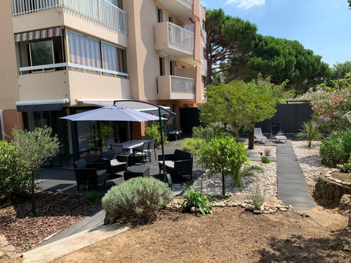 Les Enganes Fréjus Exterior foto
