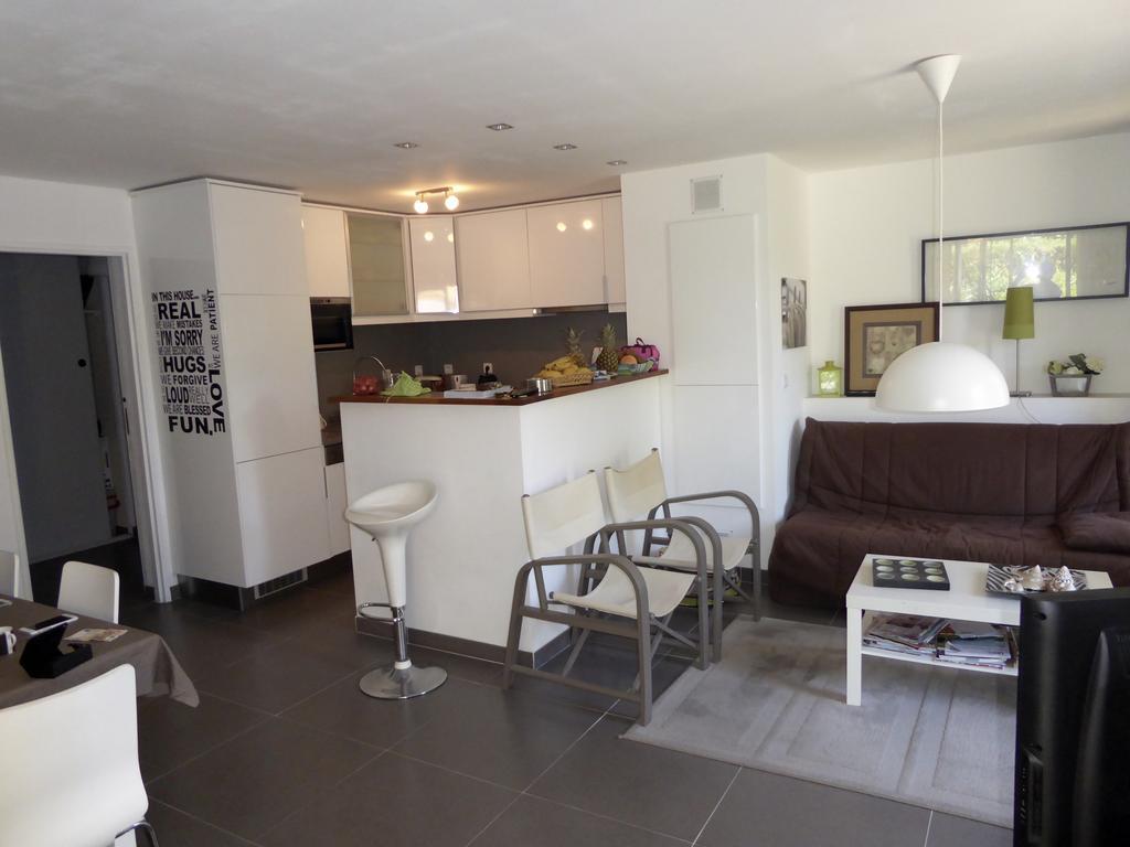 Les Enganes Fréjus Exterior foto